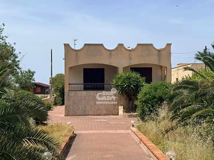 Casa con 10 locali in vendita in Marsala