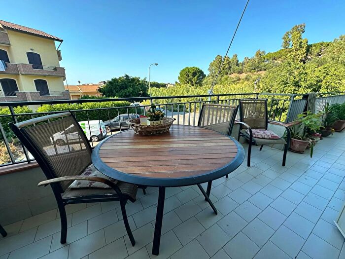 Appartamento quadrilocale in vendita in Via Cavaliere, Barcellona Pozzo Di Gotto