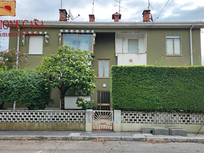 Appartamento quadrilocale in vendita in Via Roma, Staranzano