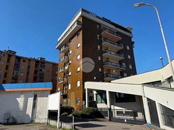 Appartamento trilocale in vendita in Via Sebastiano Caboto, Corsico