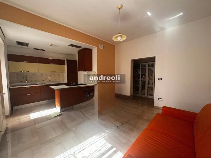 Appartamento con 5 locali in vendita in Jesi