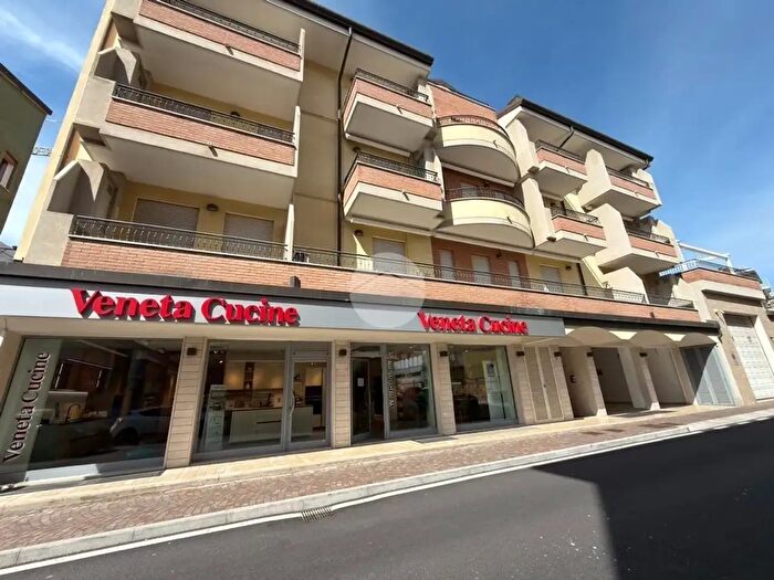 Appartamento monolocale in vendita in Viale Adige, Chioggia