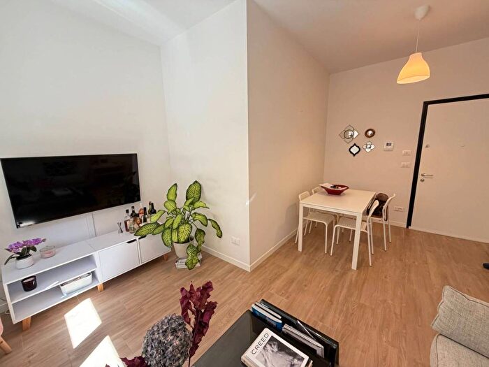 Appartamento quadrilocale in affitto in Via Valdossola, Costa, Bologna