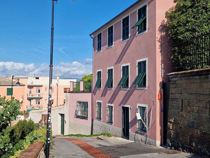 Appartamento bilocale in affitto in Sturla, Genova