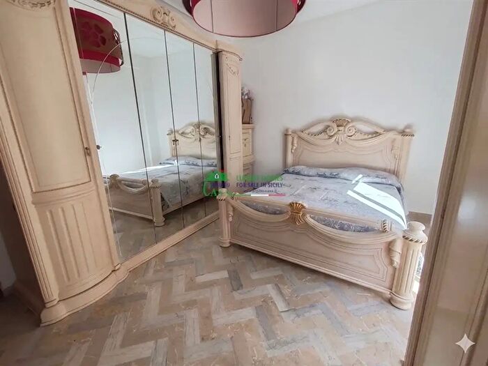 Appartamento quadrilocale in affitto in Via F Destefano, Ragusa