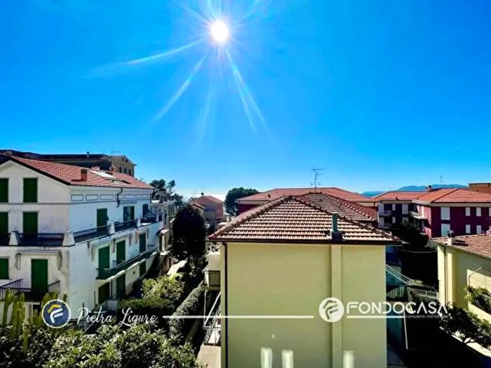 Appartamento trilocale in vendita in Via Piave, Borgio Verezzi