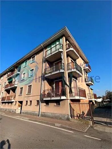 Appartamento trilocale in vendita in Robbio