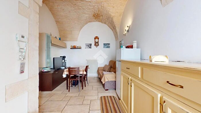 Casa bilocale in vendita in Centro Storico Via San Giuliano, Martina Franca