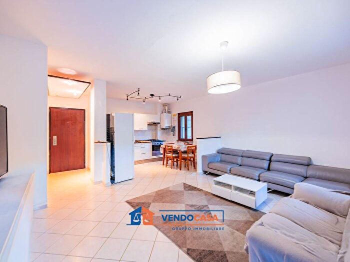 Appartamento trilocale in vendita in Via Alessandro Manzoni, Centro, Albisola Superiore