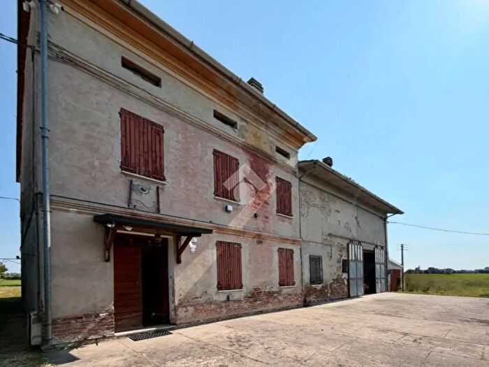 Casa con 5 locali in vendita in Via La Pira, Luzzara