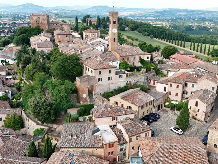 Casa con 10 locali in vendita in Piazzetta Monache, Santarcangelo Di Romagna