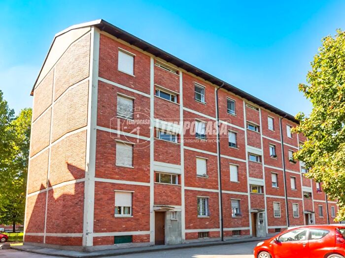 Appartamento trilocale in vendita in Via Pirano, Torino