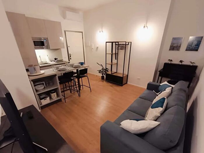 Appartamento monolocale in affitto in Via Lorenteggio, Milano