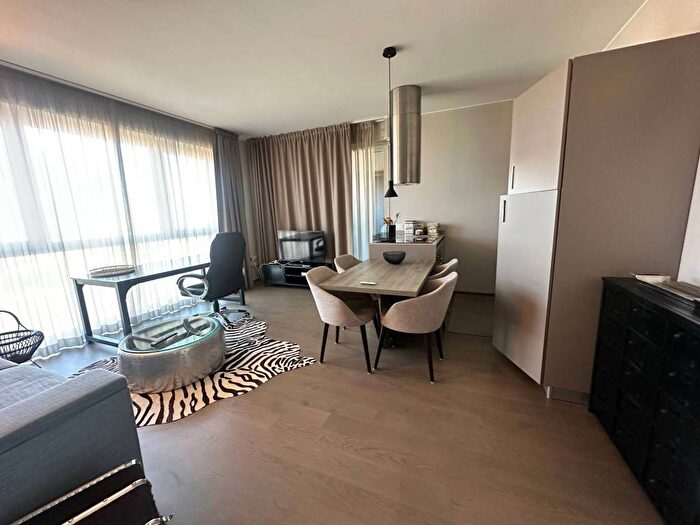 Appartamento bilocale in affitto in Via Giampietro Lucini, Maggiolina, Milano