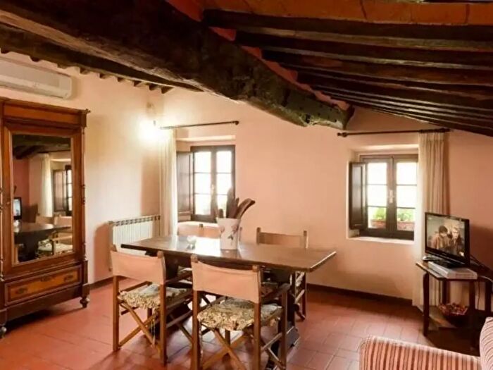 Appartamento trilocale in affitto in Ella Santissima Annunziata, Lucca