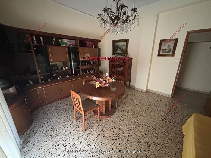 Appartamento con 5 locali in vendita in Palermo