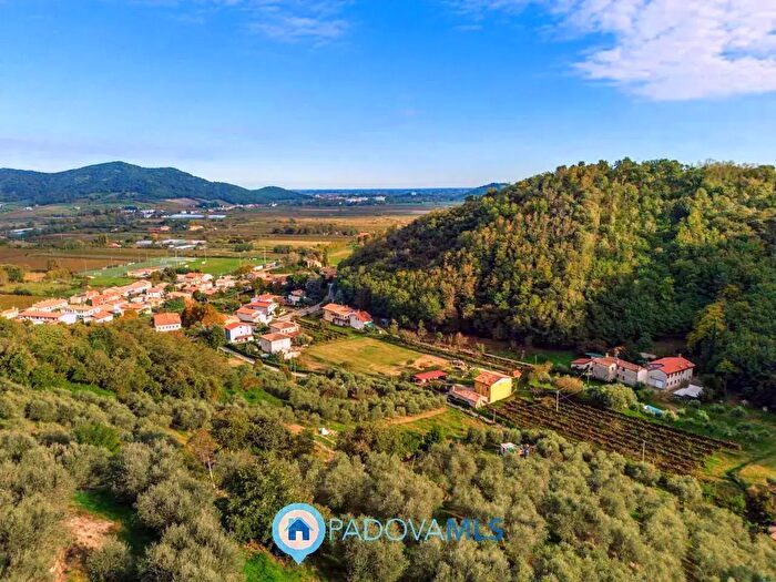 Casa con 5 locali in vendita in Via Fratelli Cervi, Galzignano Terme