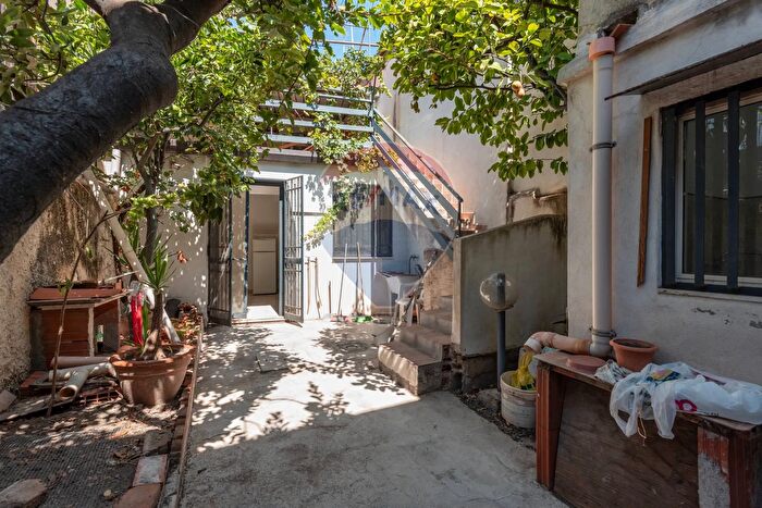 Casa con 6 locali in vendita in Via Sebastiano Catania, Catania