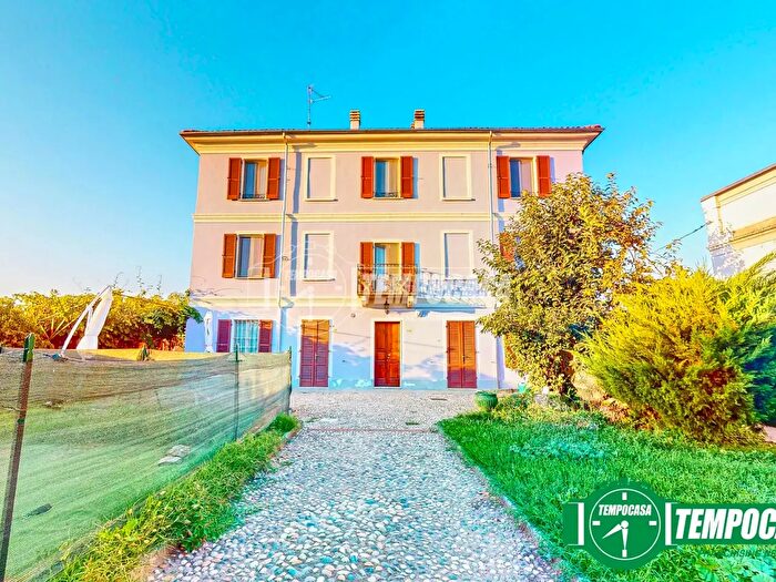 Casa con 10 locali in vendita in Via Stazione, Valle Lomellina