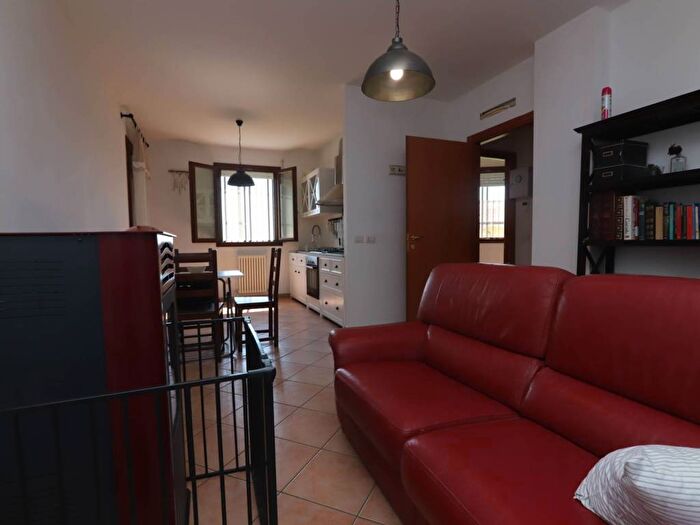 Appartamento trilocale in affitto in Via San Rocco, Santa Maria Del Monte, Saludecio