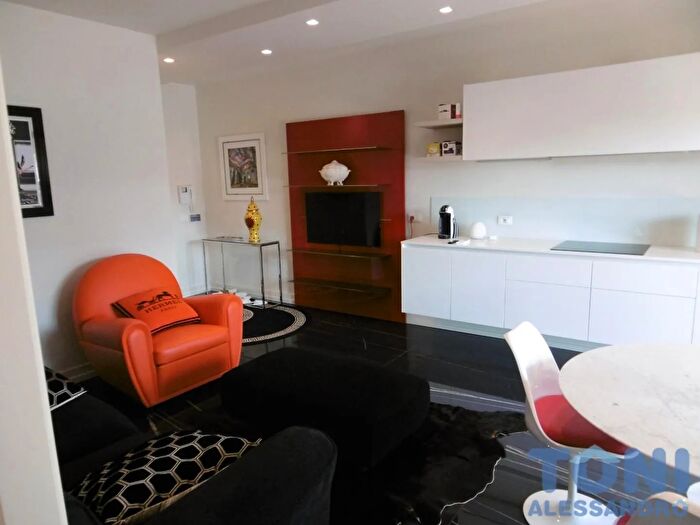 Appartamento con 5 locali in affitto in Empoli