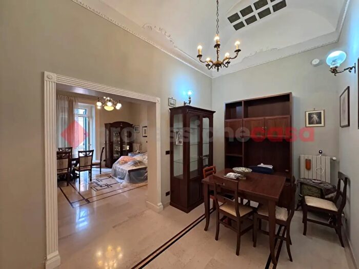 Appartamento quadrilocale in vendita in Via Principe Amedeo, Taranto