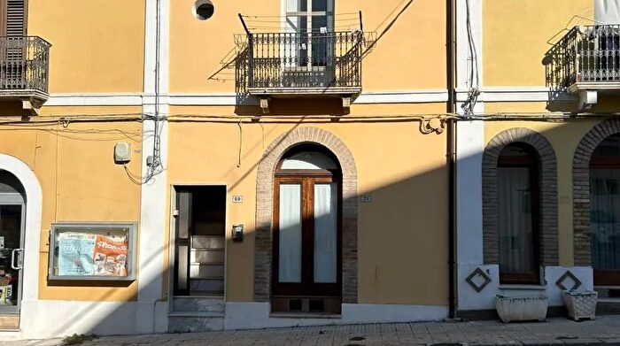 Appartamento bilocale in vendita in Via Alberto Magliano Larino Centro, Larino