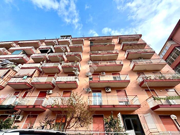 Appartamento trilocale in affitto in Via vincenzo ajovalasit, Brancaccio, Palermo