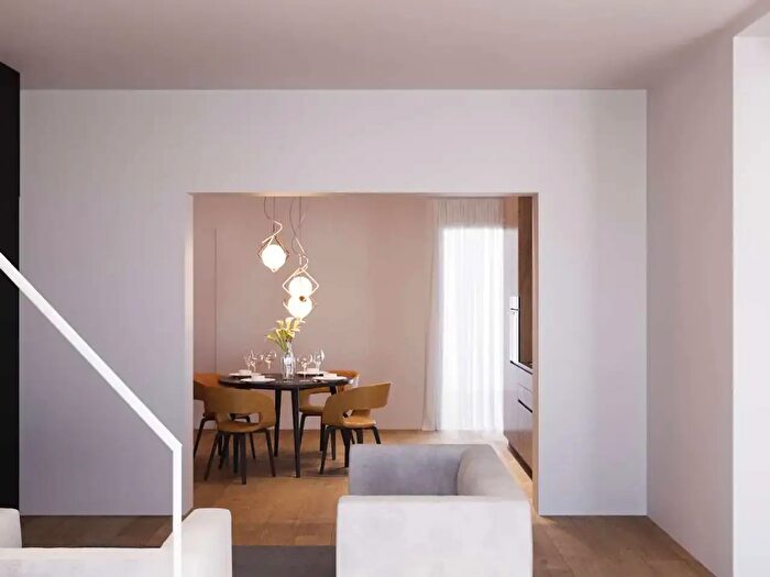 Appartamento con 6 locali in vendita in Via Carini, Catania