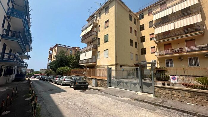 Appartamento trilocale in vendita in Via Alessandro Rossi, Ercolano