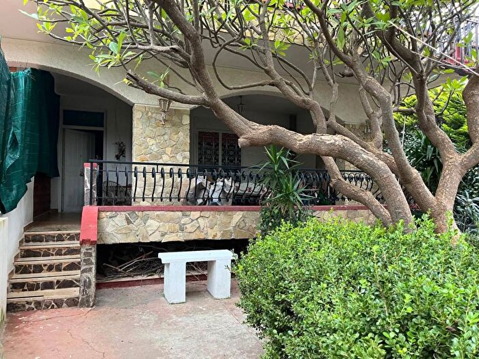 Casa quadrilocale in affitto in Viale Aiace, Partanna, Palermo