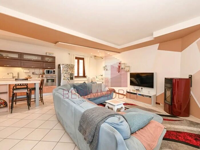 Appartamento trilocale in vendita in Gorizia, Provaglio DIseo