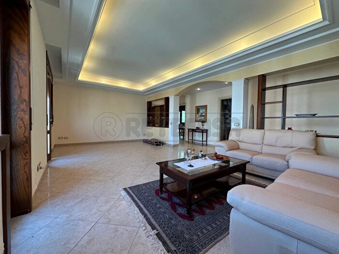 Appartamento con 7 locali in vendita in Mazara Del Vallo