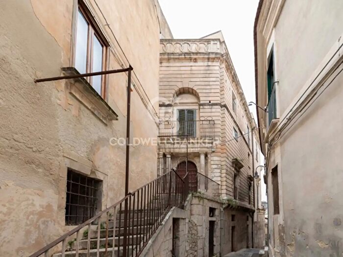 Appartamento con 6 locali in vendita in Via De Leva, Modica