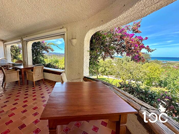 Casa con 8 locali in vendita in Siniscola