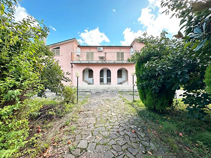 Casa con 5 locali in vendita in Via Amerina, Fabrica Di Roma