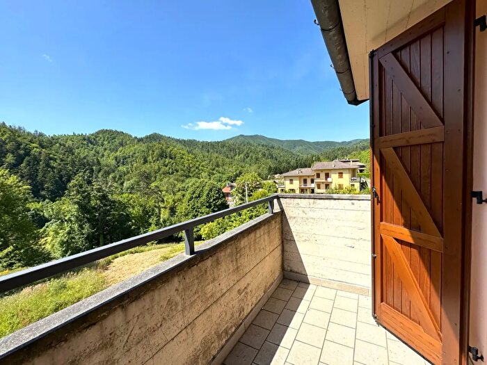 Casa quadrilocale in vendita in Via dellAppennino, Vernio