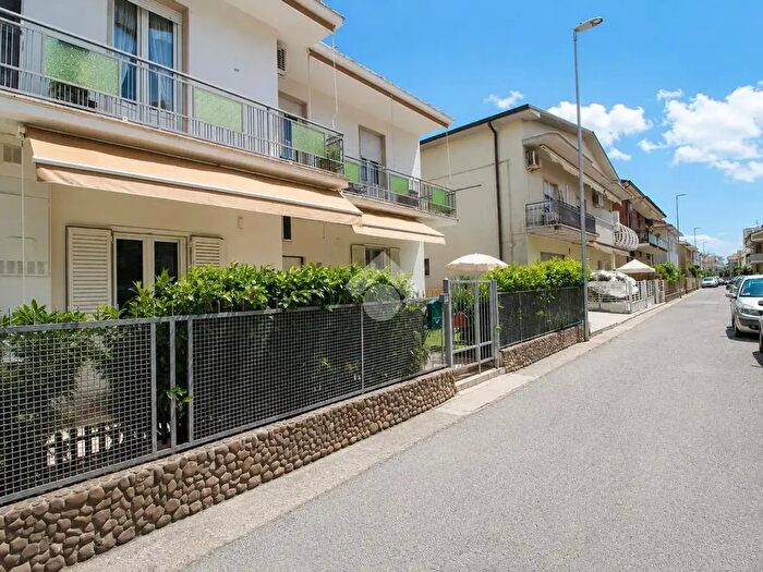 Appartamento trilocale in vendita in Via Monfalcone, Giulianova