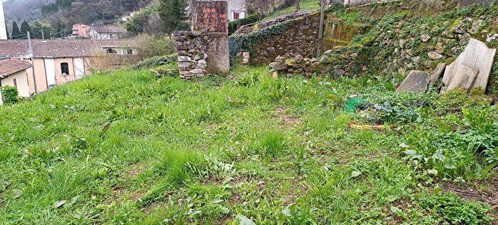 Casa trilocale in vendita in Carrara