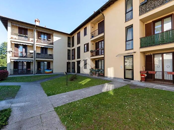 Appartamento trilocale in vendita in Via Enrico Fermi, Giussano