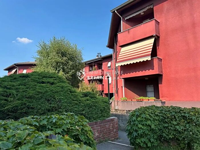 Appartamento quadrilocale in vendita in Via Renata Cipriani, Besana In Brianza