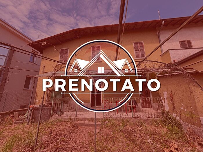 Appartamento con 6 locali in vendita in Via Caronno Varesino, Morazzone