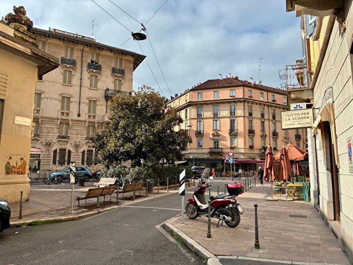 Appartamento monolocale in affitto in Via Paolo Frisi, Porta Venezia, Milano