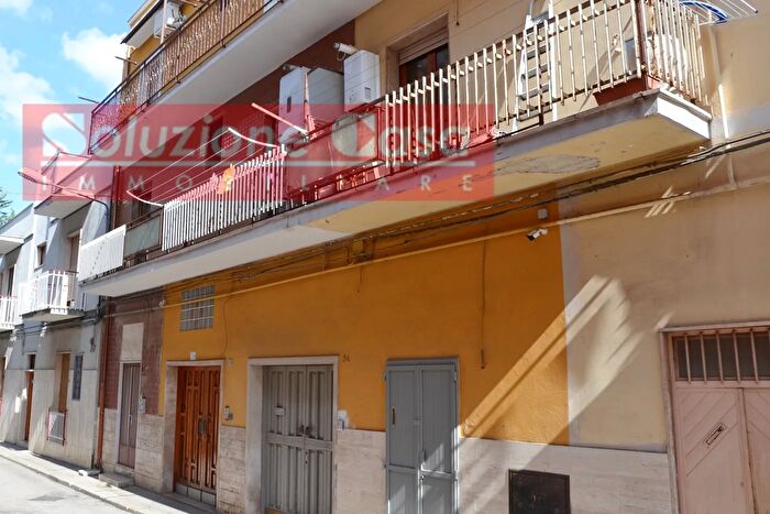 Casa quadrilocale in vendita in Via Omero, Canosa Di Puglia