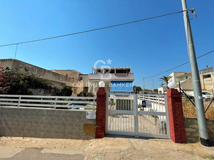 Casa bilocale in affitto in Via Costa Fenicia, Scoglitti, Vittoria