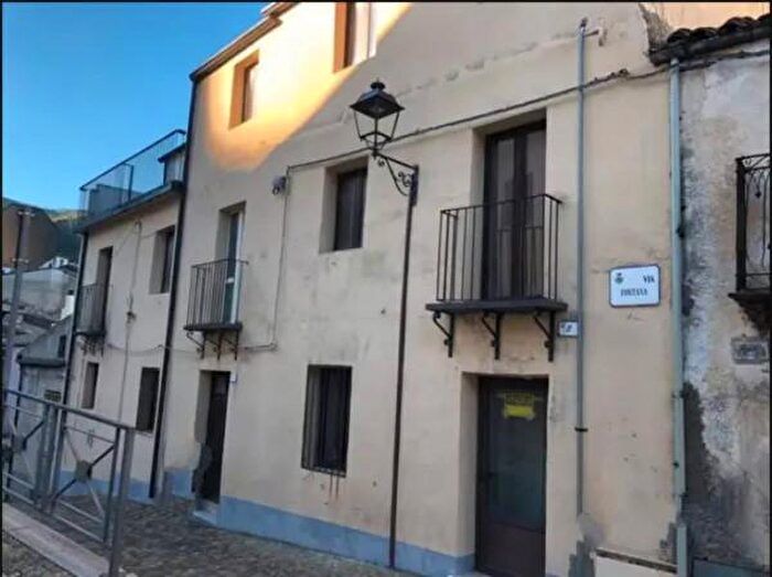 Casa monolocale in vendita in Via Fontana, Ussassai