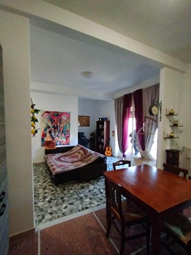 Appartamento con 5 locali in vendita in Livorno