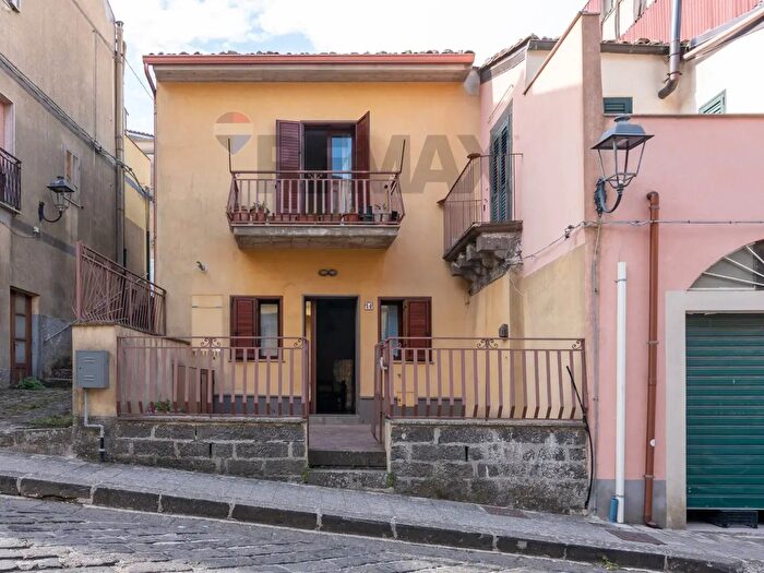 Casa trilocale in vendita in Via Giacomo Matteotti, Buccheri
