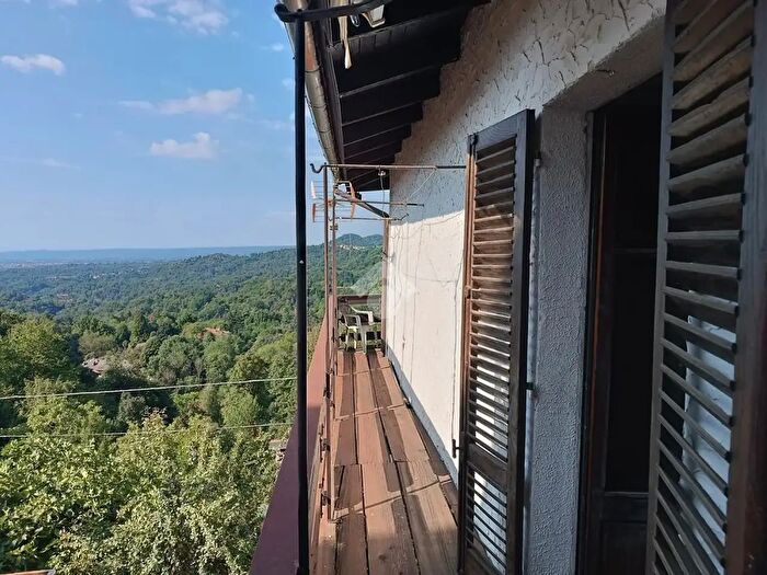 Casa con 6 locali in vendita in Frazione Canepa Via delle Rimembranze, Bioglio