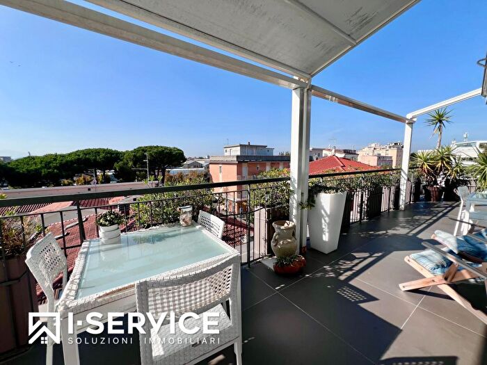 Appartamento quadrilocale in vendita in Via Ettore Romagnoli, Rimini